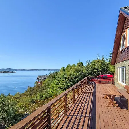 Holiday home Stunning In With House Sea View Sveio