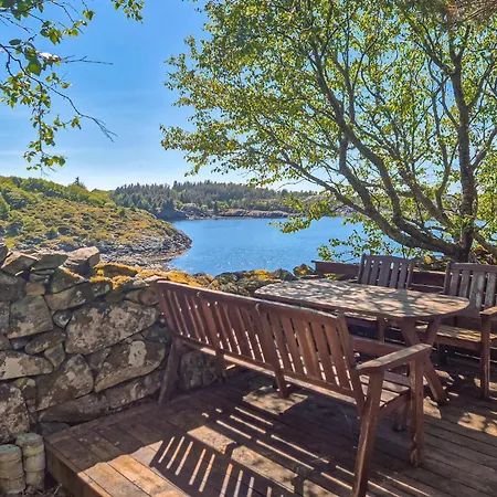 Holiday home Stunning In With House Sea View